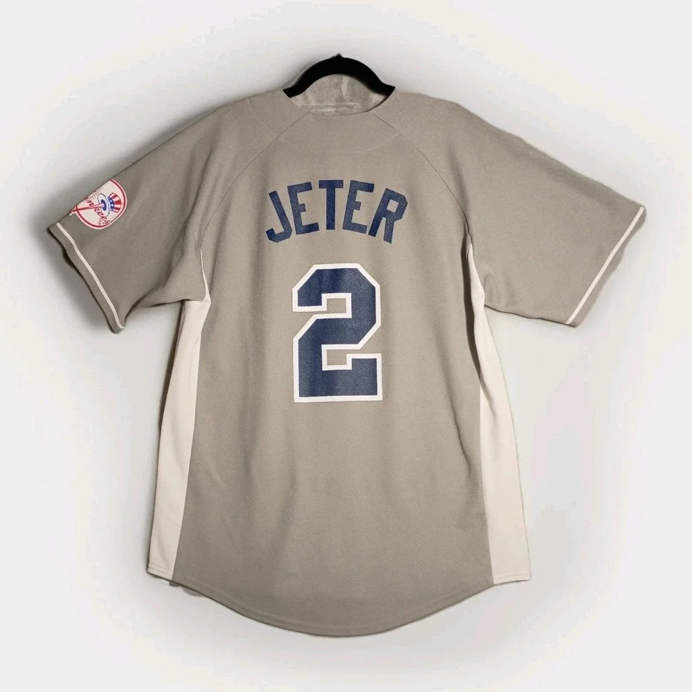2012 New York Yankees Derek Jeter Jersey P2P 20in (Mens S) Authentic Merchandise - Picture 1 of 12
